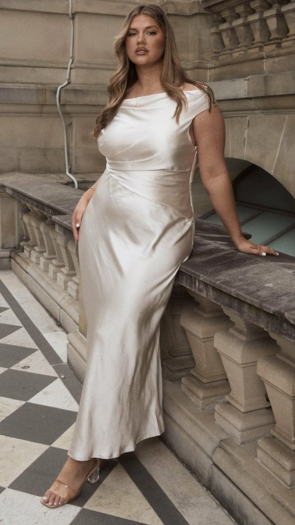 LILYWHYT Mon Cheri|Dresses^Auria Off Shoulder Maxi Dress - Champagne
