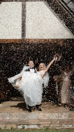 Willow Bud Bridal Accessories|Bridal Accessories^Biodegradable Confetti Cannon – White Circles