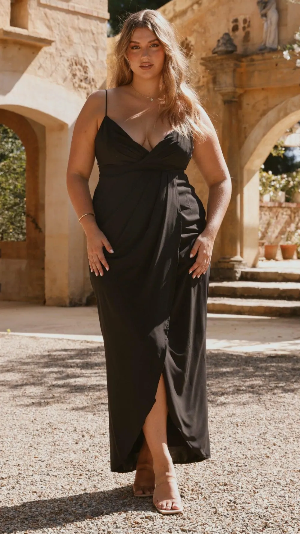 LILYWHYT Mi Amore|Dresses^Charlotte Draped Maxi Dress -Black