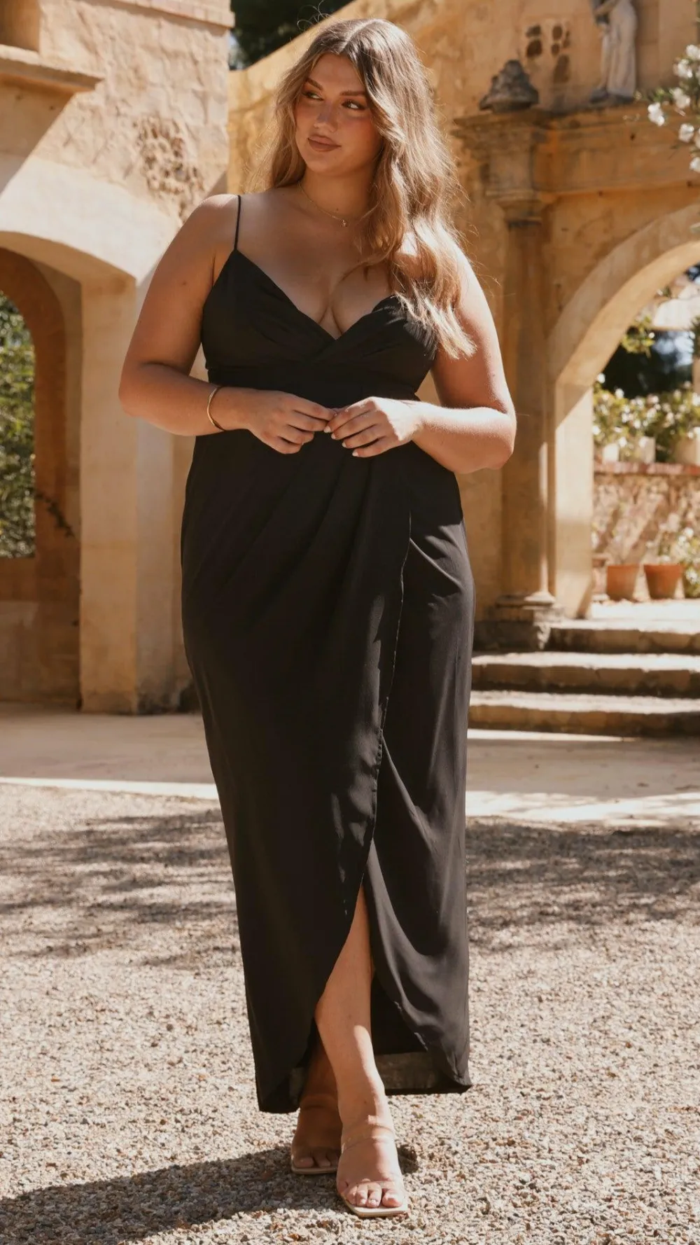 LILYWHYT Mi Amore|Dresses^Charlotte Draped Maxi Dress -Black