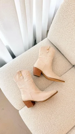 Billini Billini^Darla Boot - Sand Suede