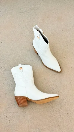 Billini Billini|Shoes^Darla Boots - White