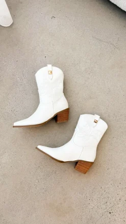 Billini Billini|Shoes^Darla Boots - White