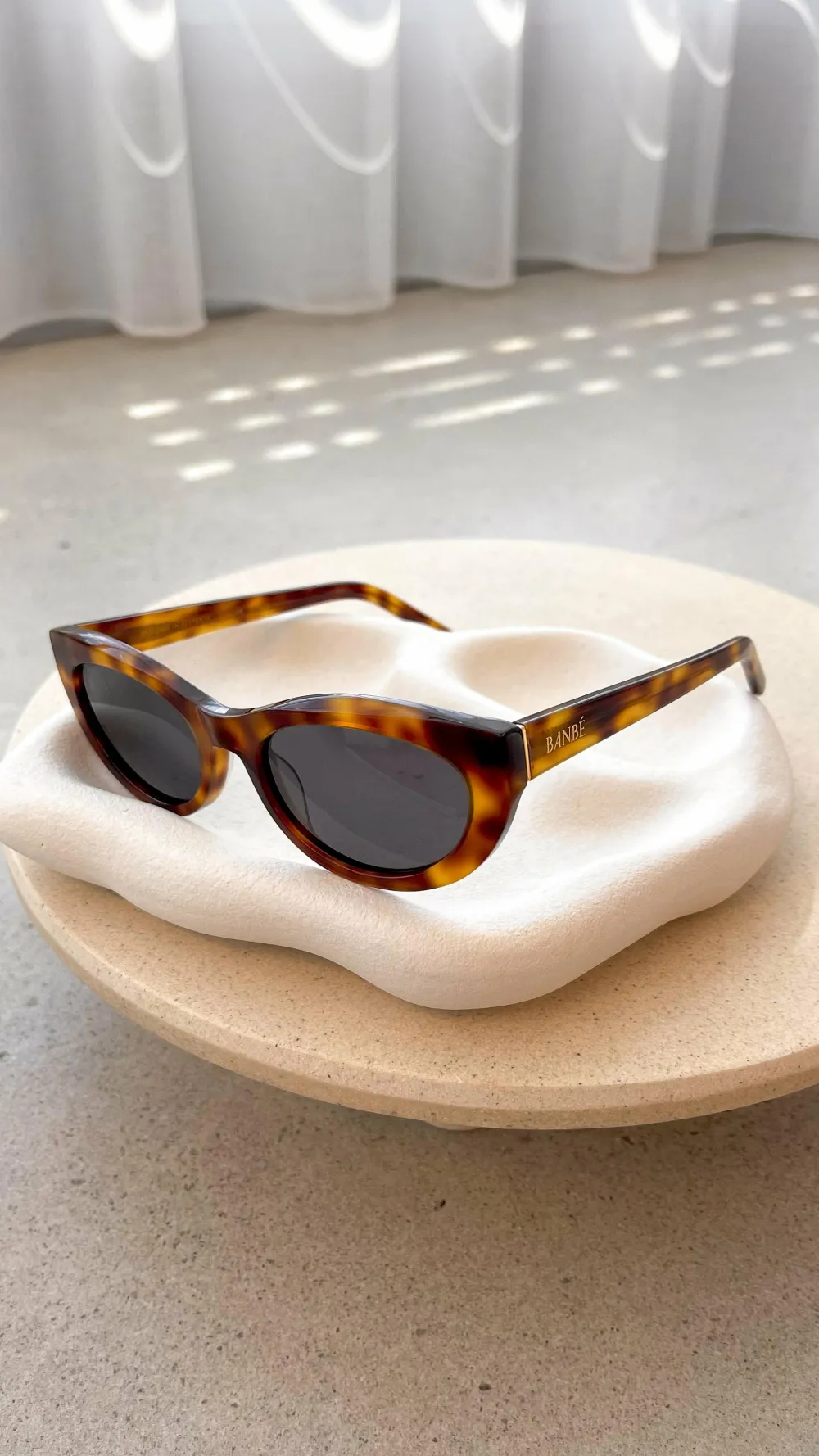 Banbe Sunglasses|The Denim Edit^Estella Sunglasses - Hazel Tort