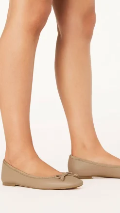 Billini Billini^Isaiah Ballet Flats - Dark Nude