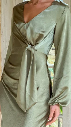 LILYWHYT Mon Cheri|Dresses^Ivy Long Sleeve Tie Front Maxi Dress - Olive