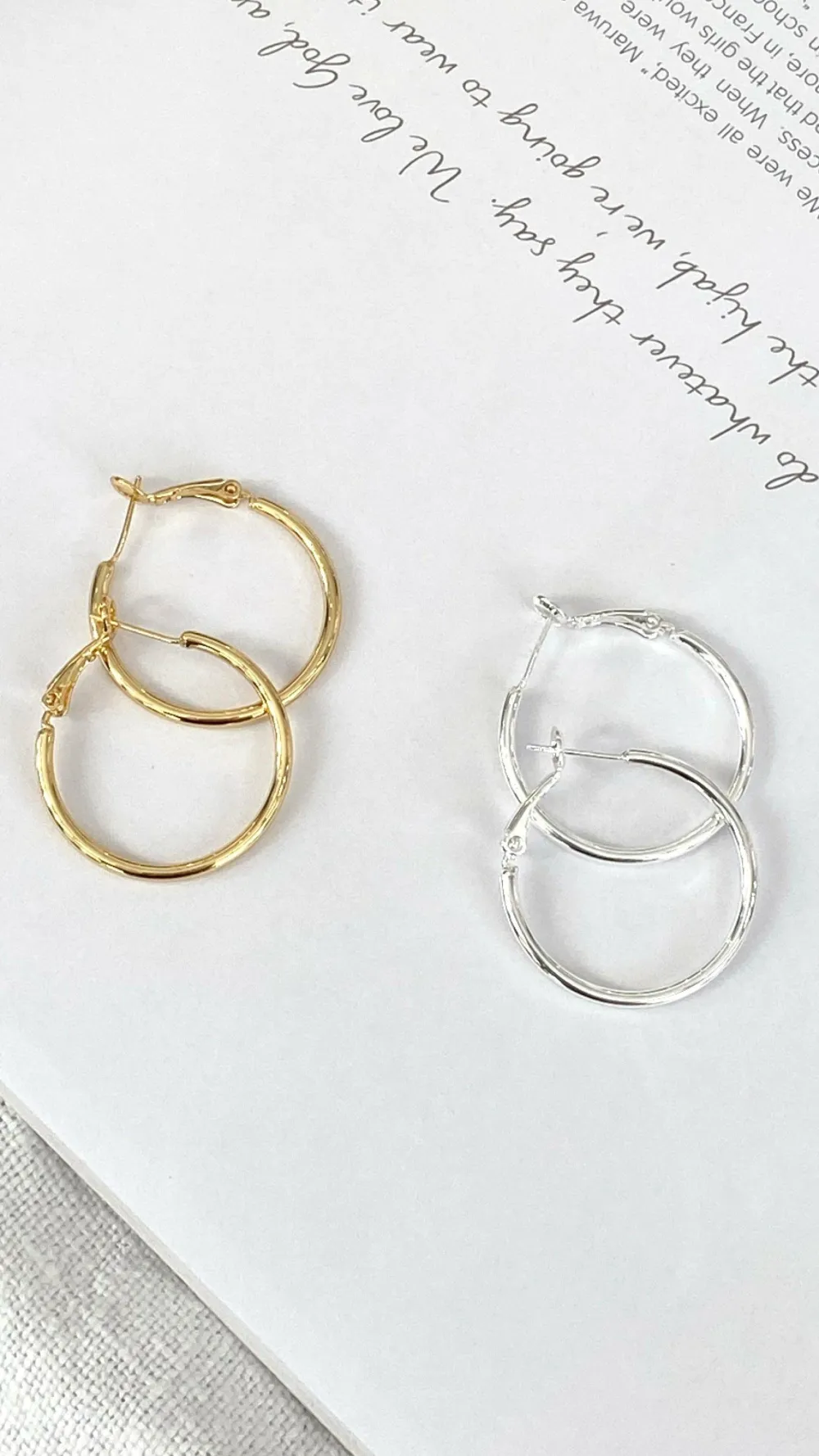 Angel Whisper Earrings|Je T'Aime^Leni Hoops - Gold
