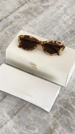 Ochre Lane Sunglasses^Isla Sunglasses - Golden Tort