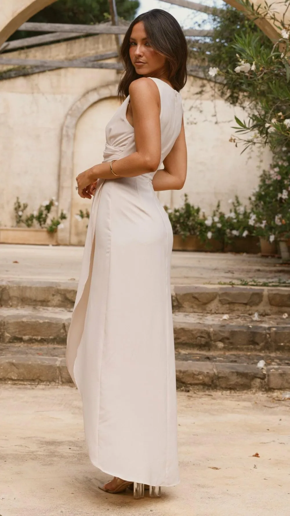 LILYWHYT Mi Amore|Dresses^Pamela V Neck Maxi Dress - Ivory