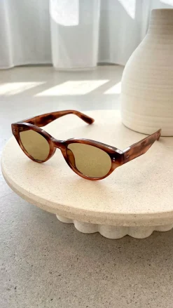 Angel Whisper Sunglasses^Quincia Sunglasses - Tort