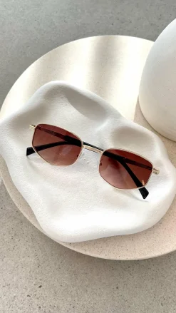 Angel Whisper Sunglasses^Quinta Sunglasses - Gold / Brown