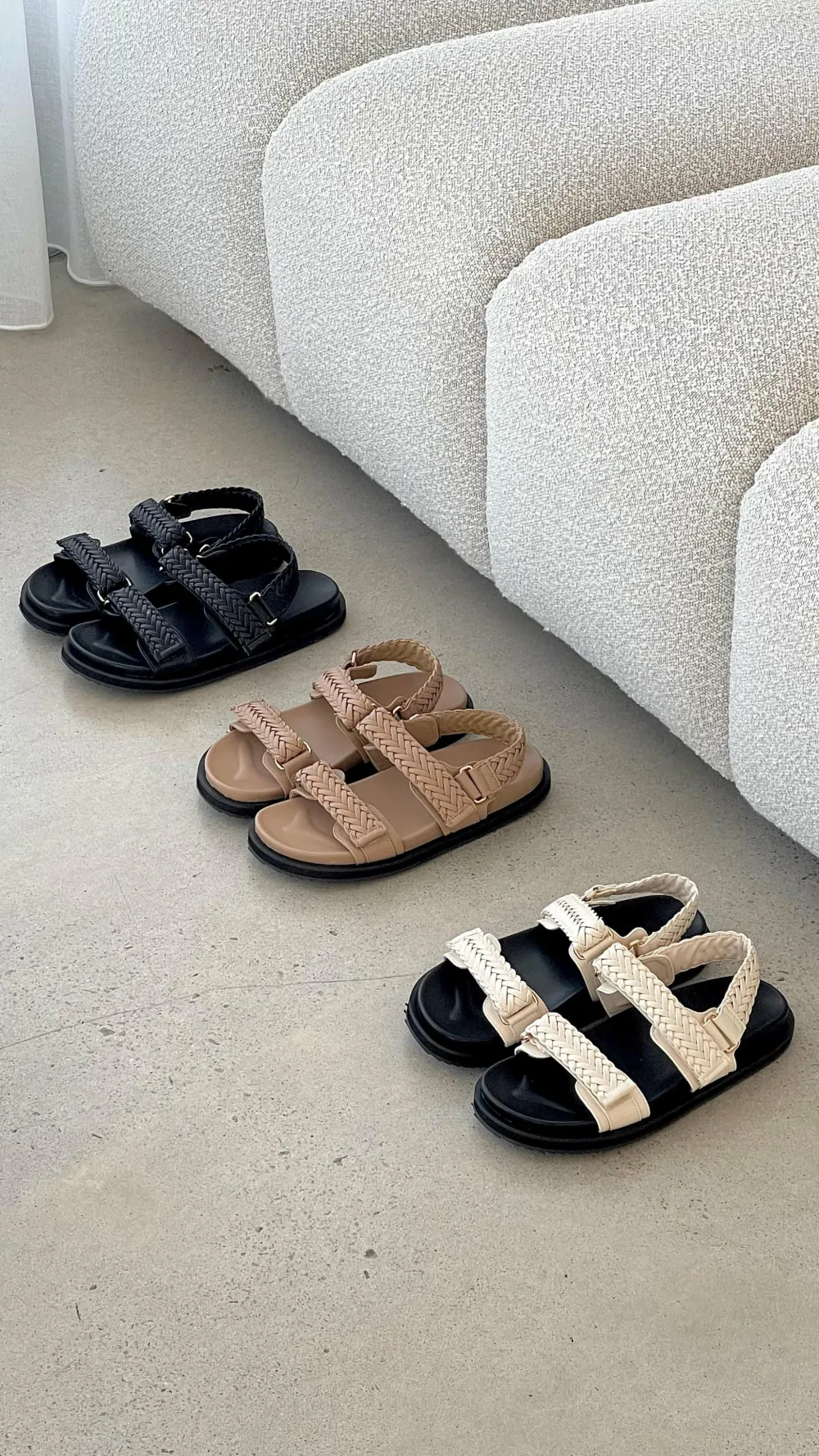 Billini Billini^Taishi Slide - Black