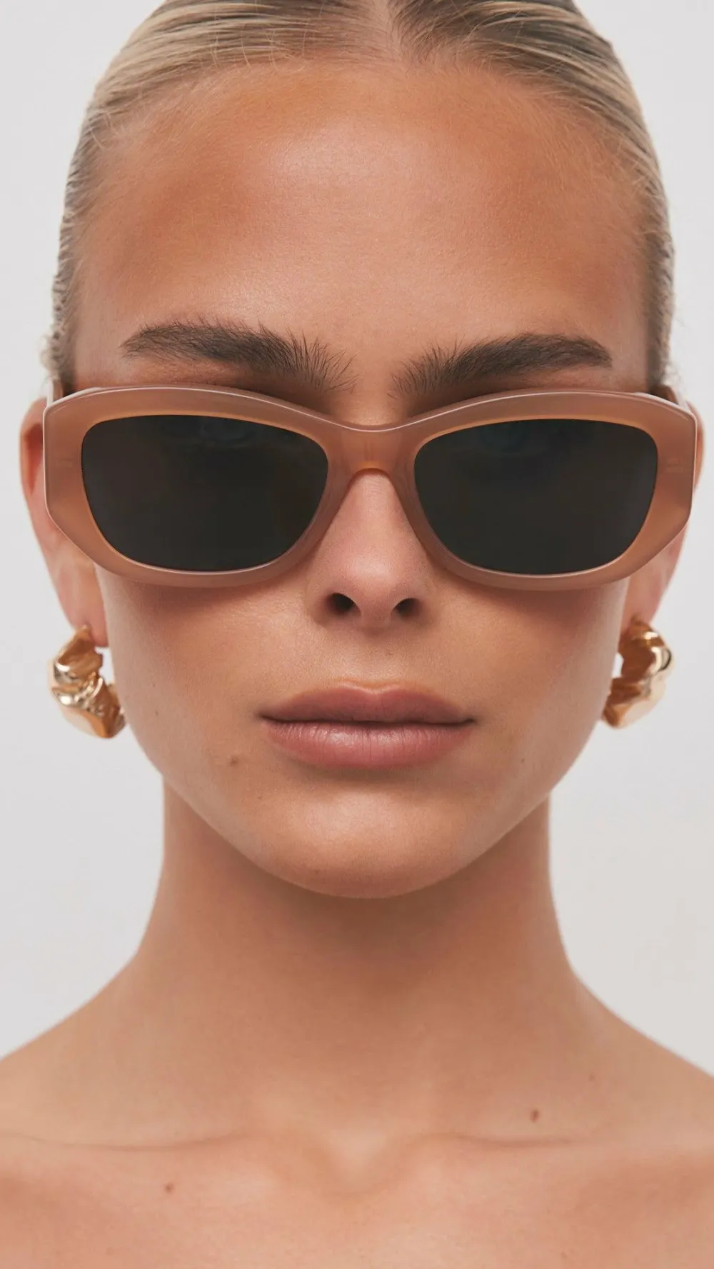 Banbe Sunglasses^The Diaz Sunglasses - Nude / Ink