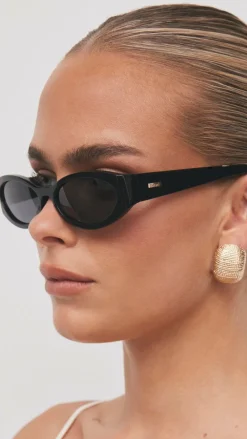Banbe Sunglasses^The Kasia Sunglasses - Black / Black