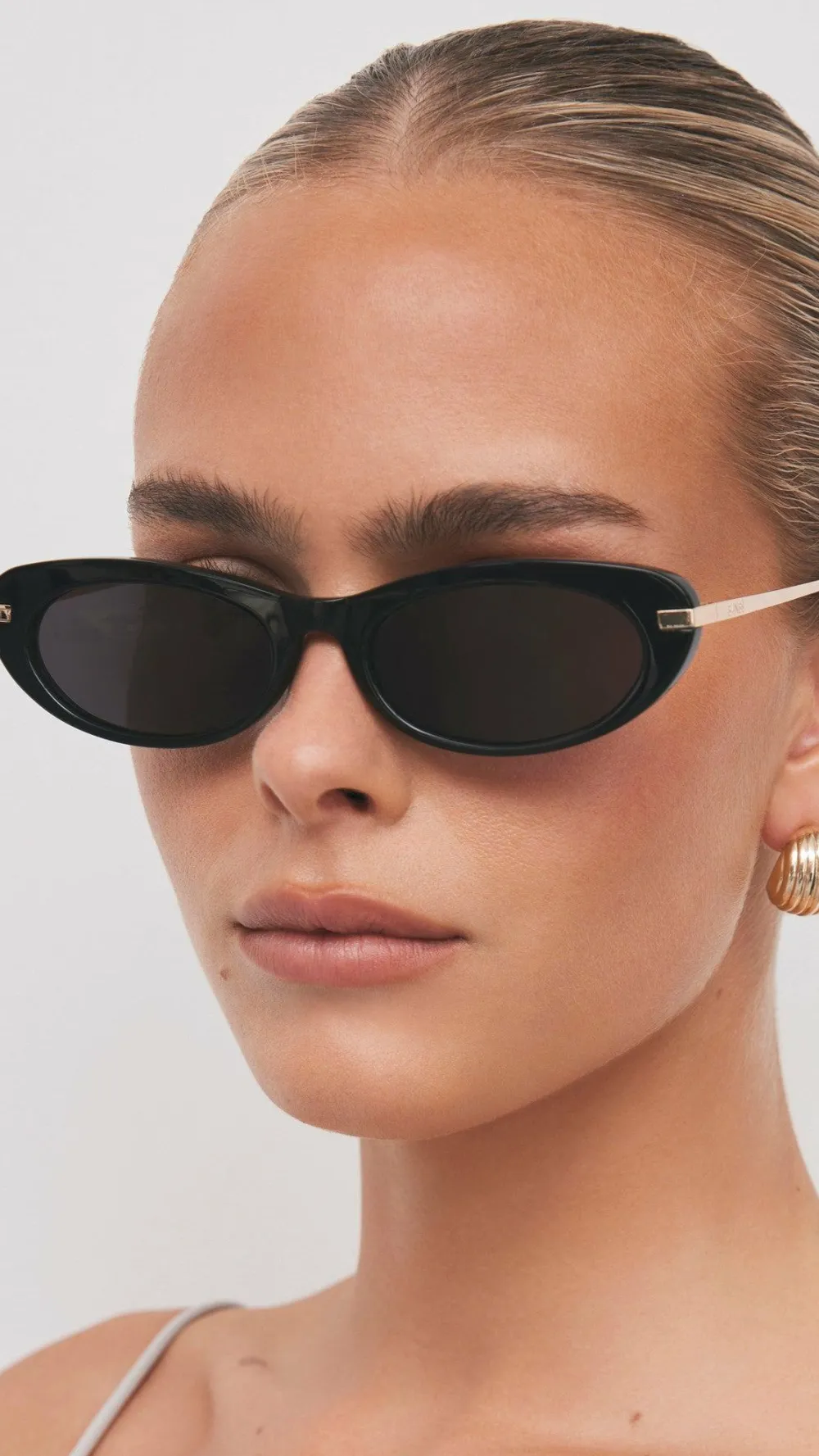 Banbe Sunglasses^The Rae Sunglasses - Black / Black
