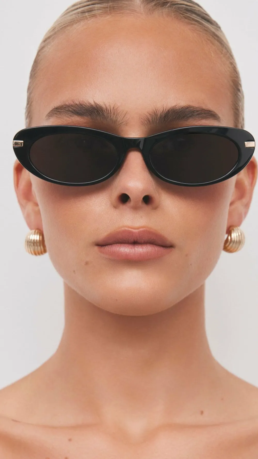 Banbe Sunglasses^The Rae Sunglasses - Black / Black