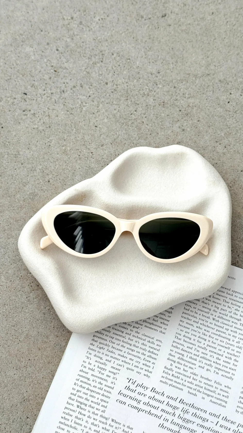 Banbe Sunglasses^The Sweeney Sunglasses - Ivory / Green