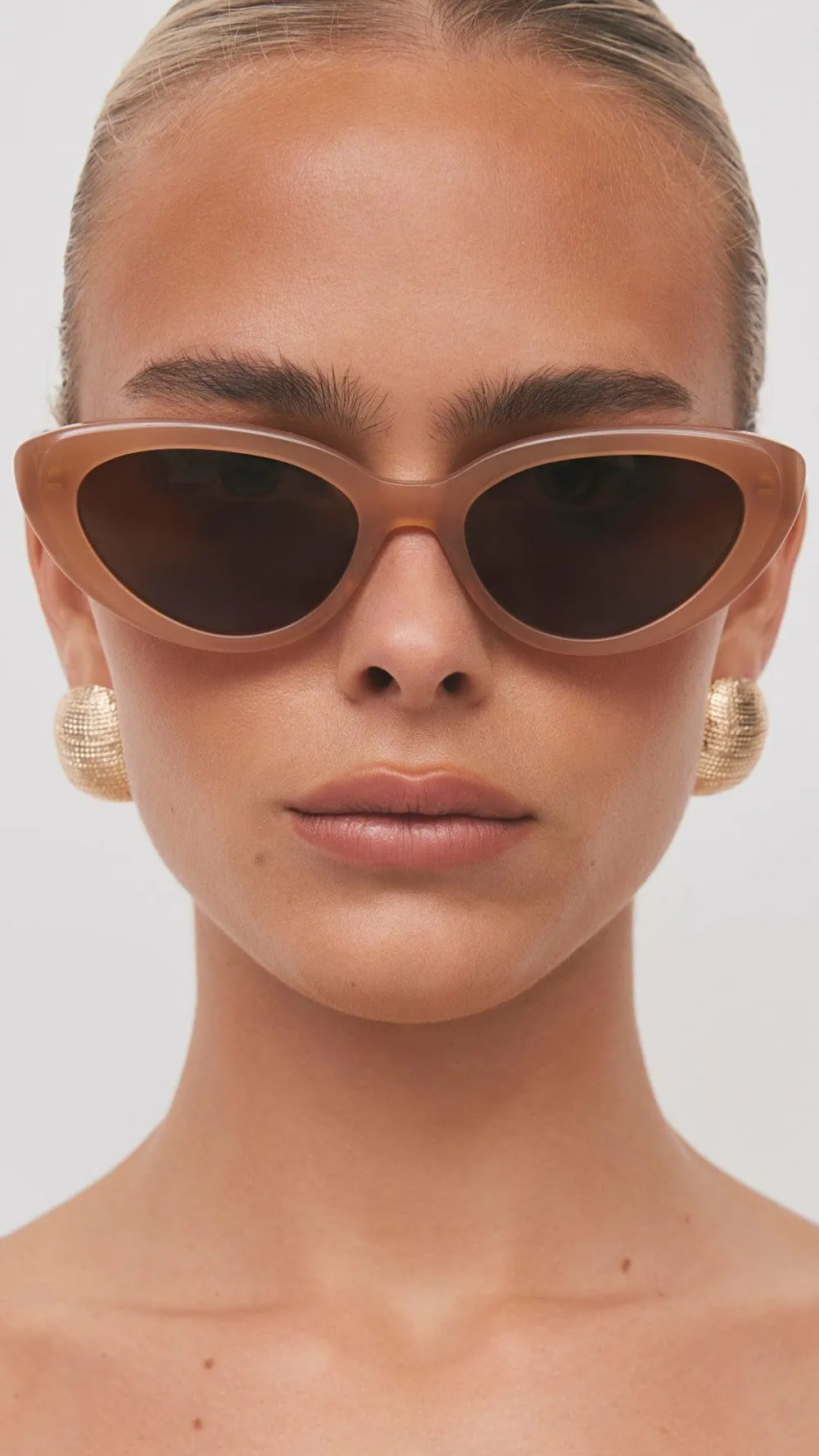 Banbe Sunglasses^The Sweeney Sunglasses - Nude / Chocolate