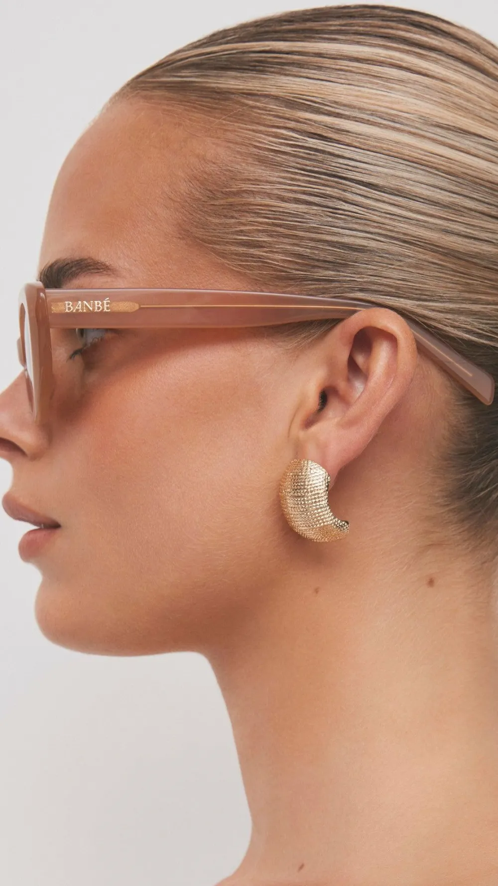 Banbe Sunglasses^The Sweeney Sunglasses - Nude / Chocolate