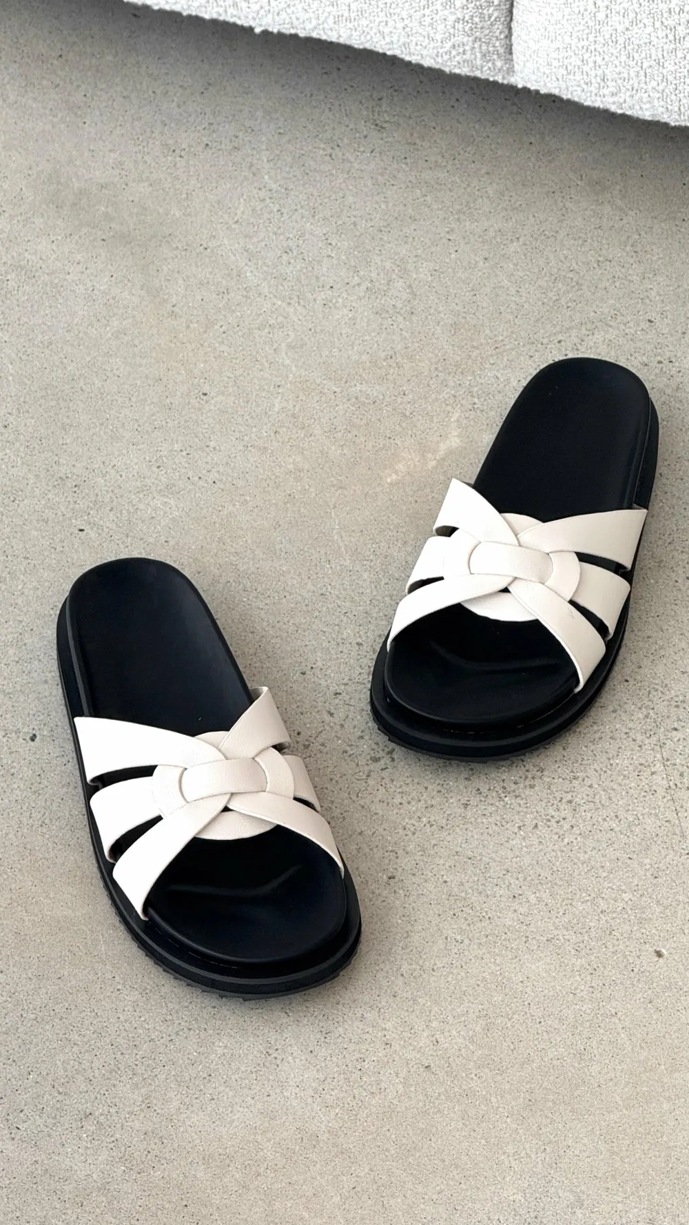 Billini Billini^Tinker Slides - Ivory