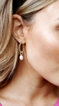 Angel Whisper Earrings|Mi Amore^Twist Pearl Drop Earrings - Gold/Pearl