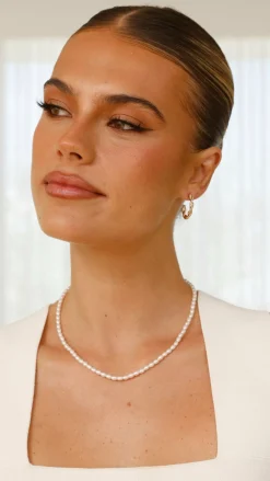 Your Accessory Shop Necklaces^Yenifer Necklace - Gold / Pearl